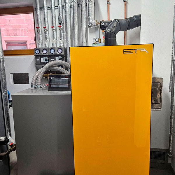 ETA Twin Scheitholz-/Pellet-Kombikessel